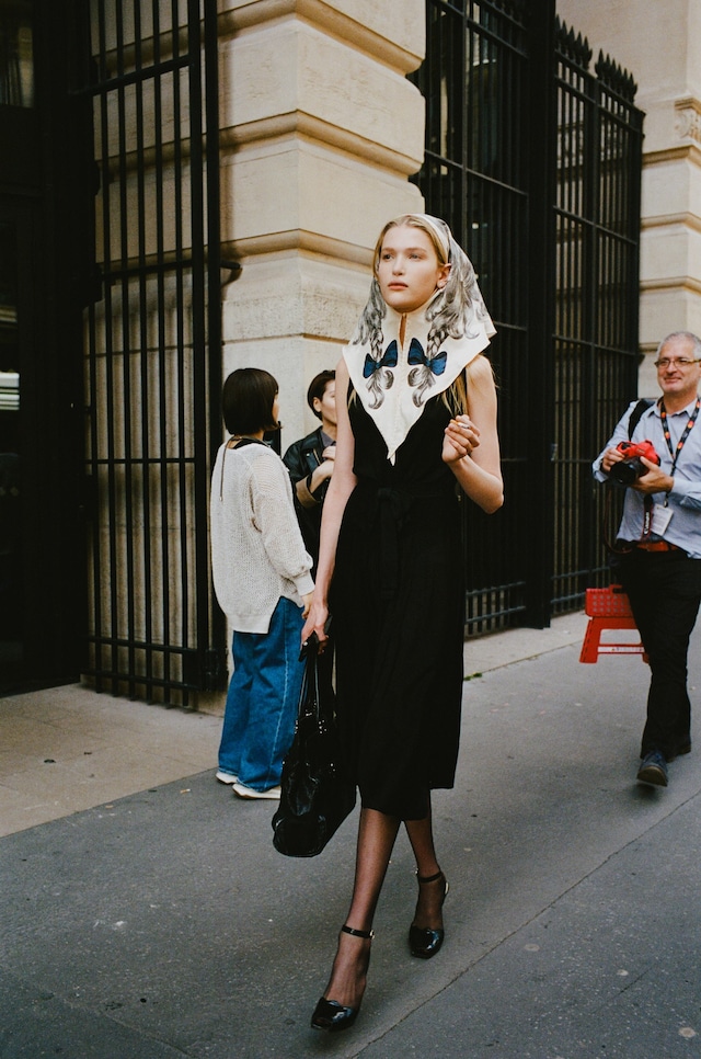 More Paris SS25 street style by Yu Fujiwara 23