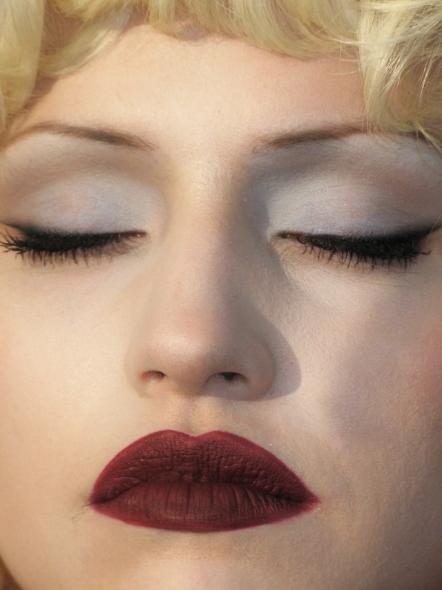 Gabbriette BTS Vivienne Westwood shoot 4