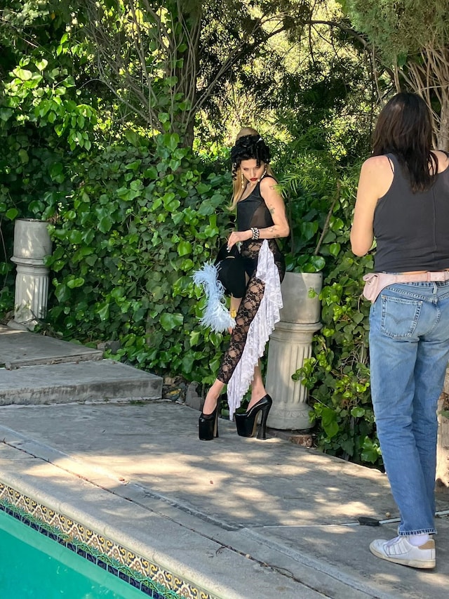 Gabbriette BTS Vivienne Westwood shoot 5