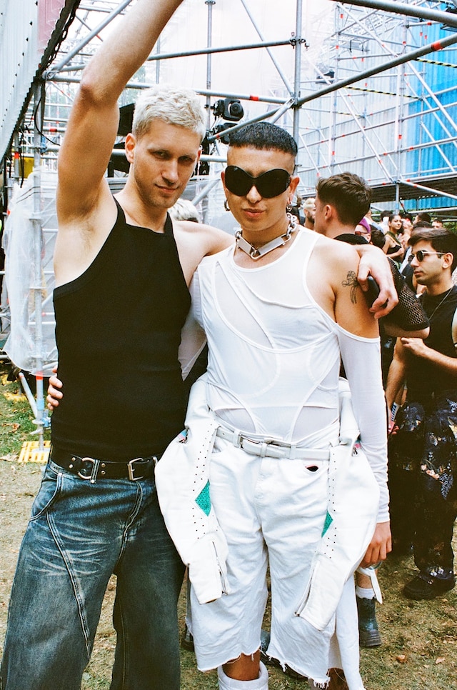Body Movements 2024 street style 3