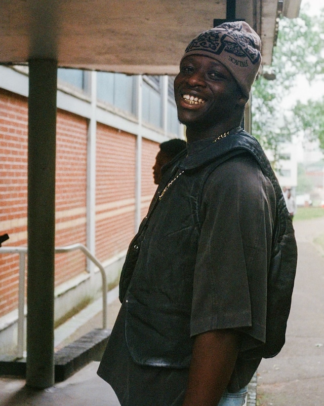 image002