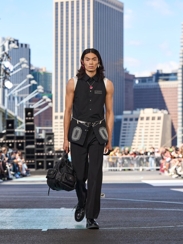 OFF-WHITE SS25 LOOK 1 Ib Kamara 3