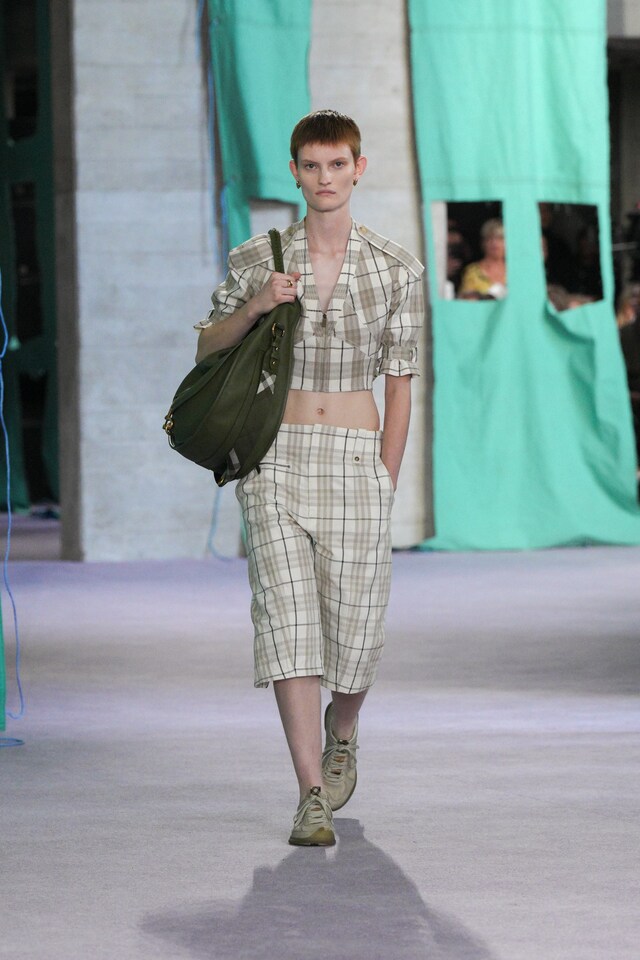 Burberry Summer 2025 Show - Runway Fronts 2_3(13) 12