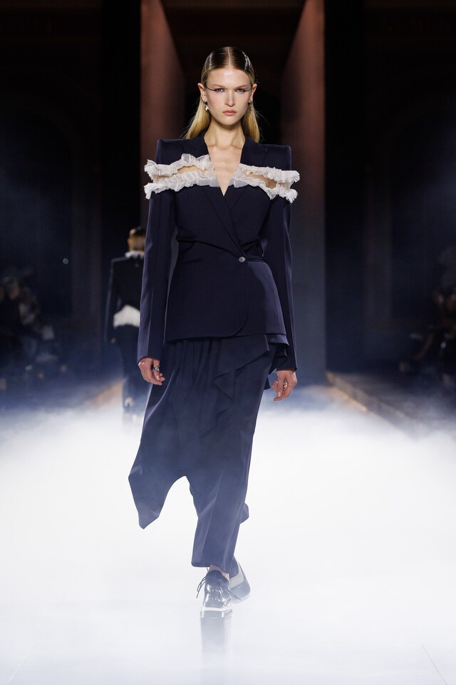 McQueen SS25 4