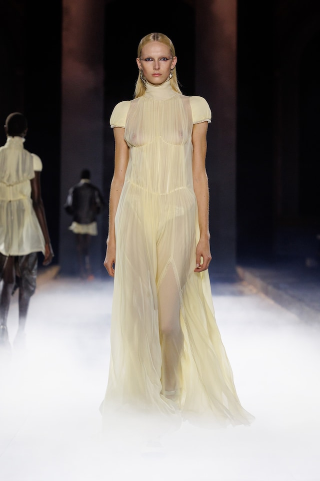 McQueen SS25 30
