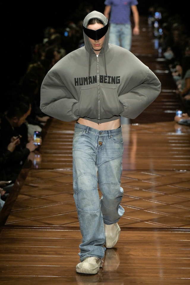 Balenciaga SS25 8