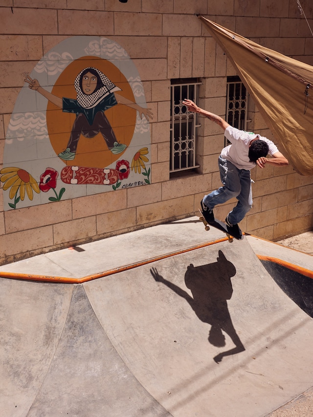 Greg Holland, Resistance: Art for a Free Palestine (2024) 0