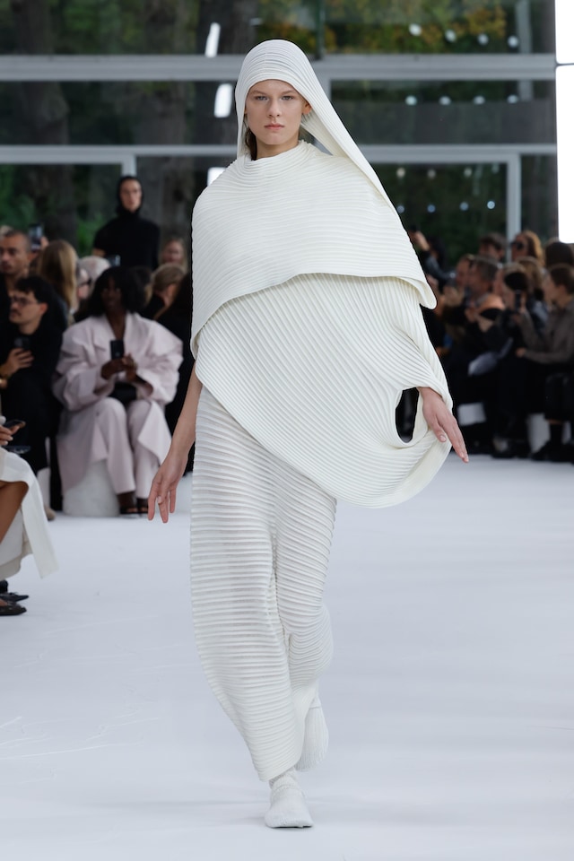 Issey Miyake SS25 23