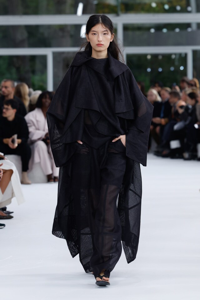 Issey Miyake SS25 40