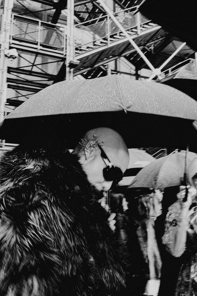 Paris street style SS25 1