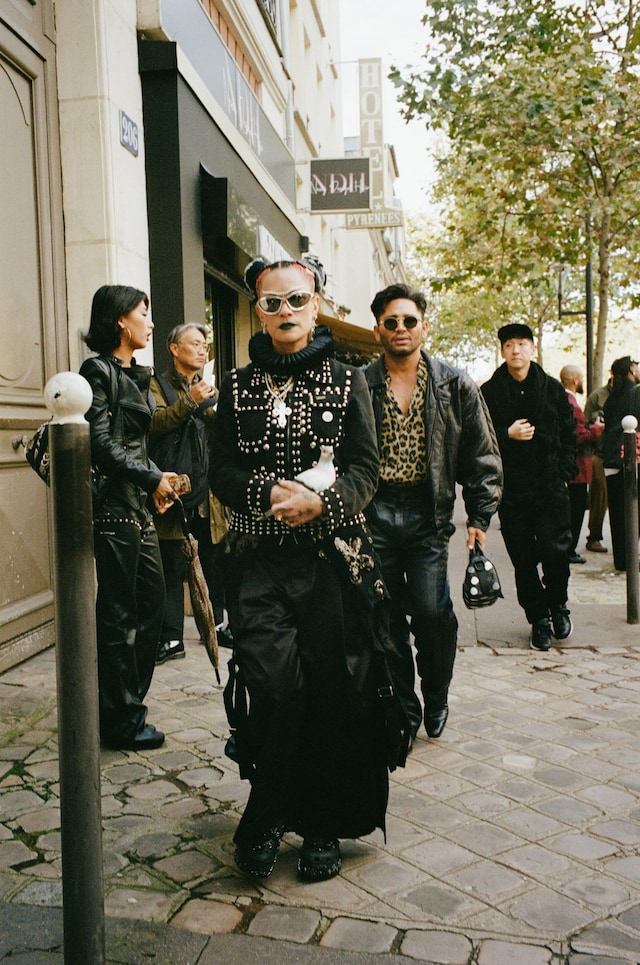 Paris street style SS25 16