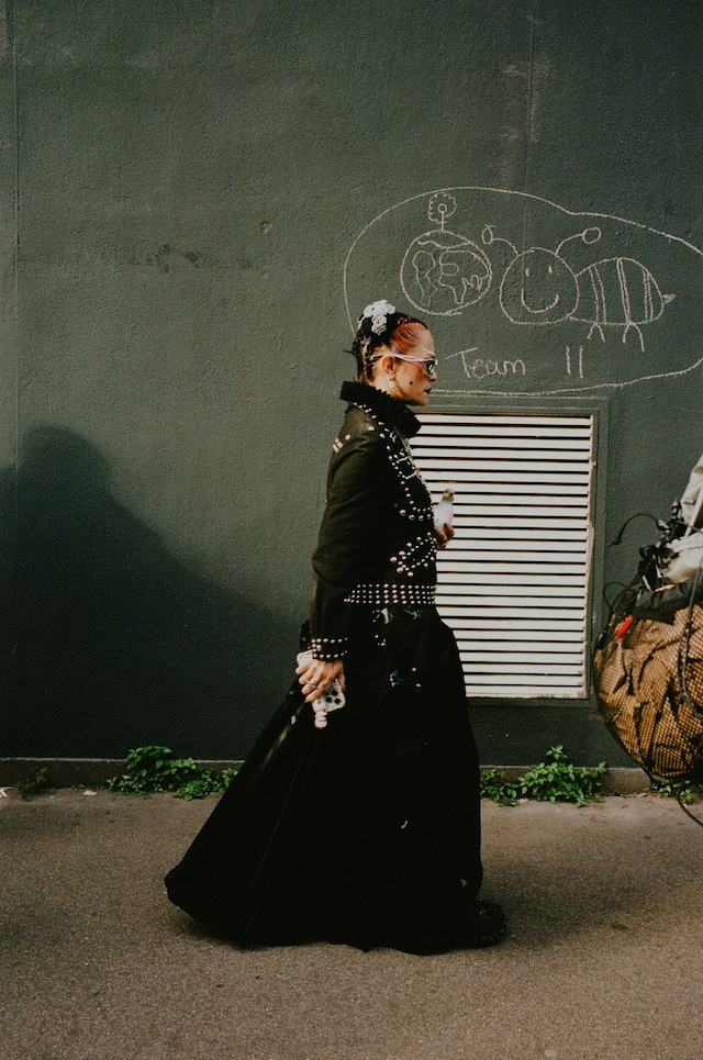 Paris street style SS25 34