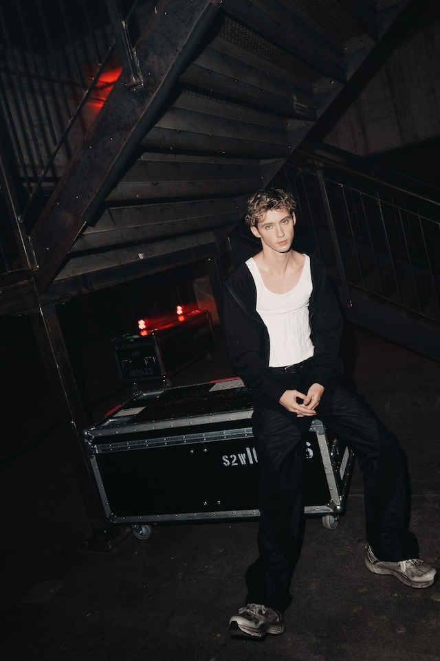 berlin-oct-hm-event-troye-sivan-1 0