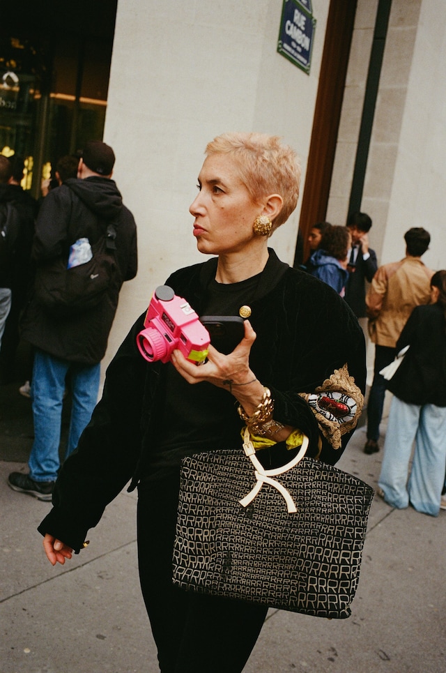 Charming Paris street style SS25 Yu Fujiwara 14