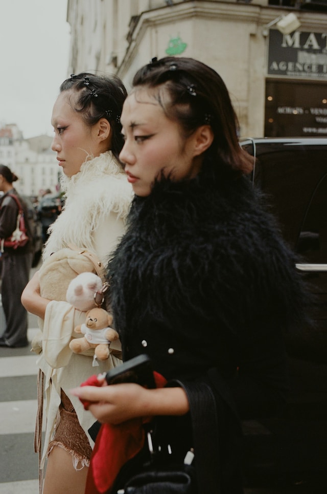 Charming Paris street style SS25 Yu Fujiwara 19