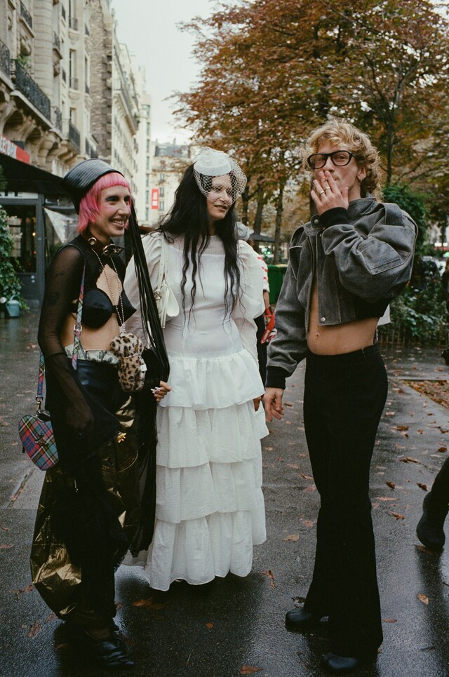 Charming Paris street style SS25 Yu Fujiwara 33