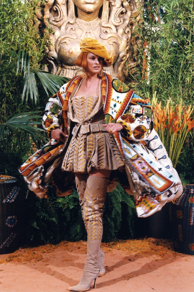 Linda Evangelista for Dior Haute Couture A/W 1998 7