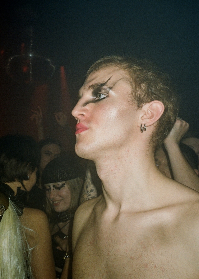 Inferno Beauty Looks 23