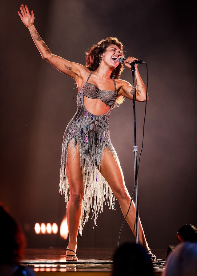 Miley Cyrus iconic looks 2024 7