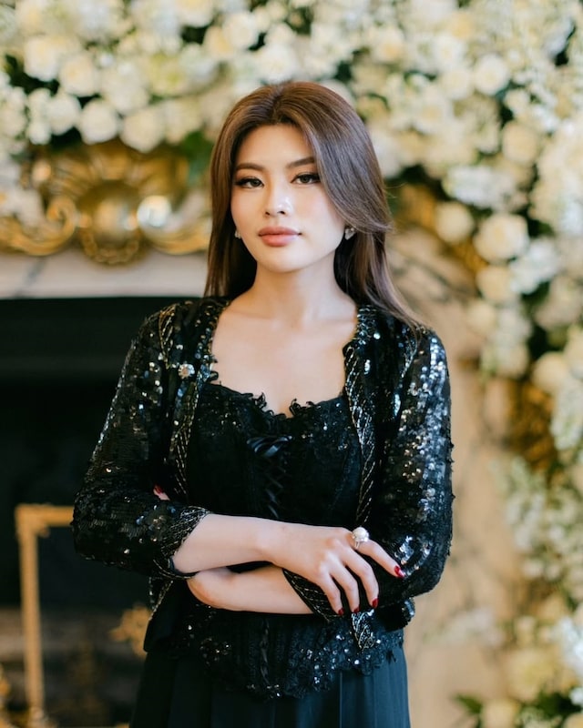 MISS SOHEE HEADS TO HAUTE COUTURE WEEK