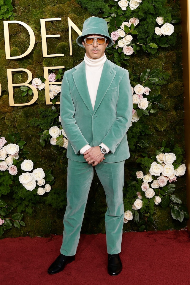 Golden Globes 2025 Jeremy Strong 9