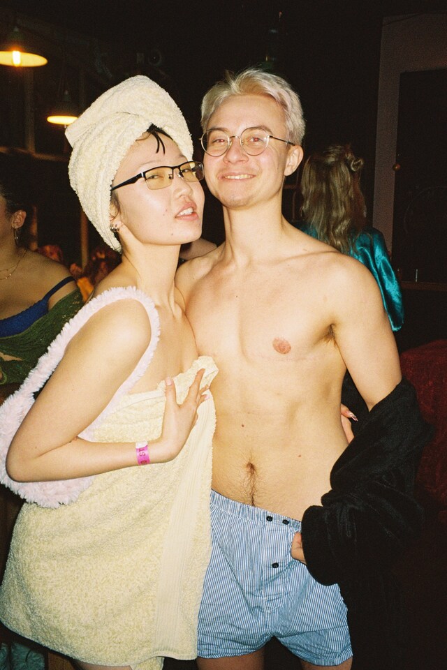 Ponyboy Sleepover - Zulaa and Barty 14