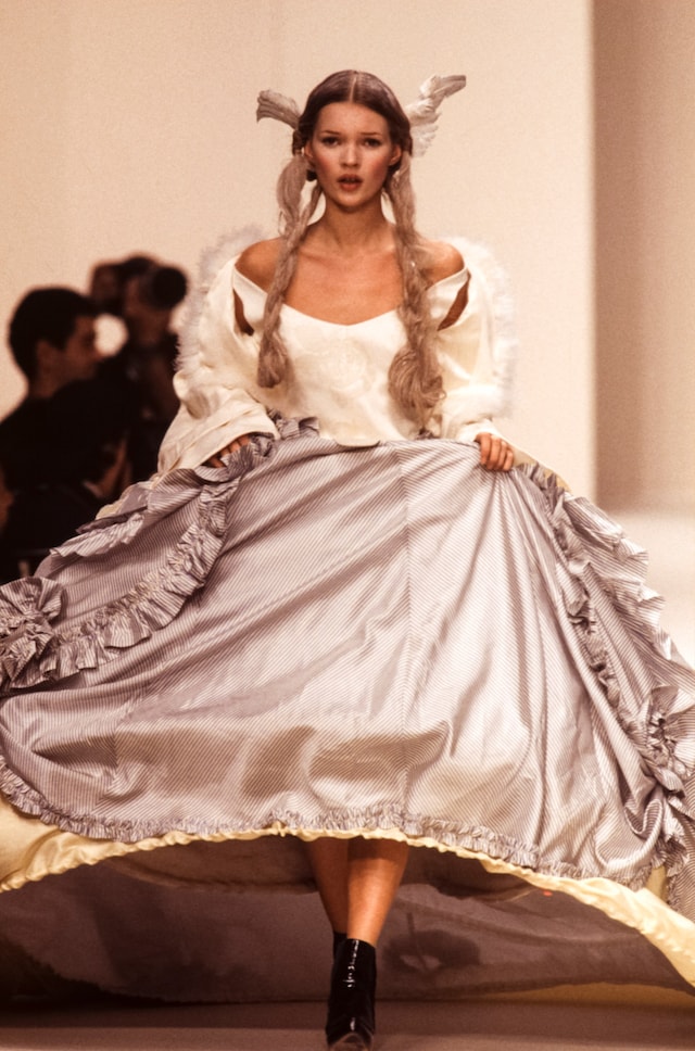 Kate Moss catwalk moments 3