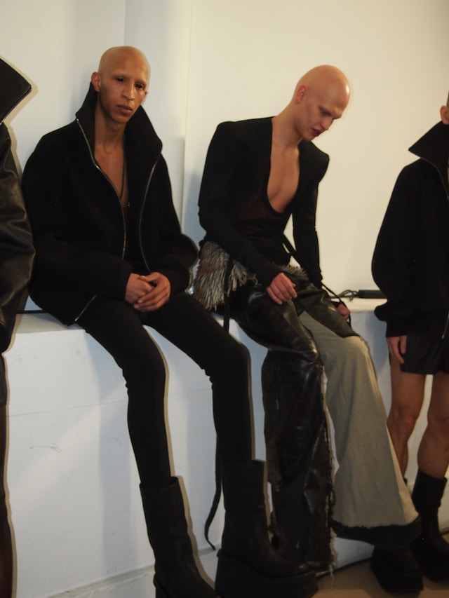 Rick Owens AW25 men’s backstage 33