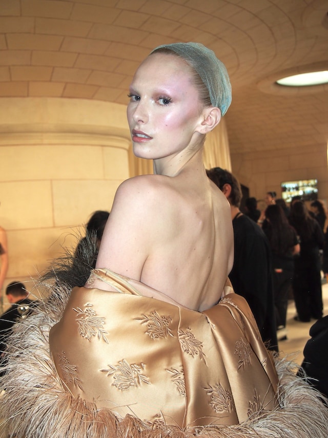 Schiaparelli SS25 backstage 24