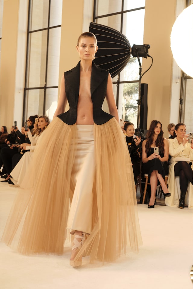 Schiaparelli SS25 4