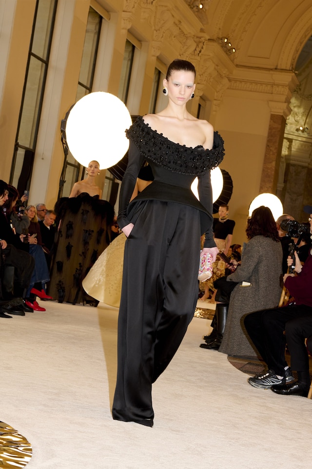 Schiaparelli SS25 14