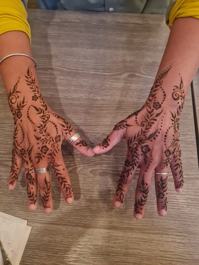 Huq That, Henna Collective 33