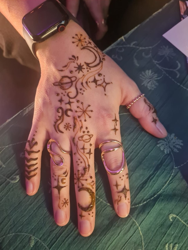 Huq That, Henna Collective 37