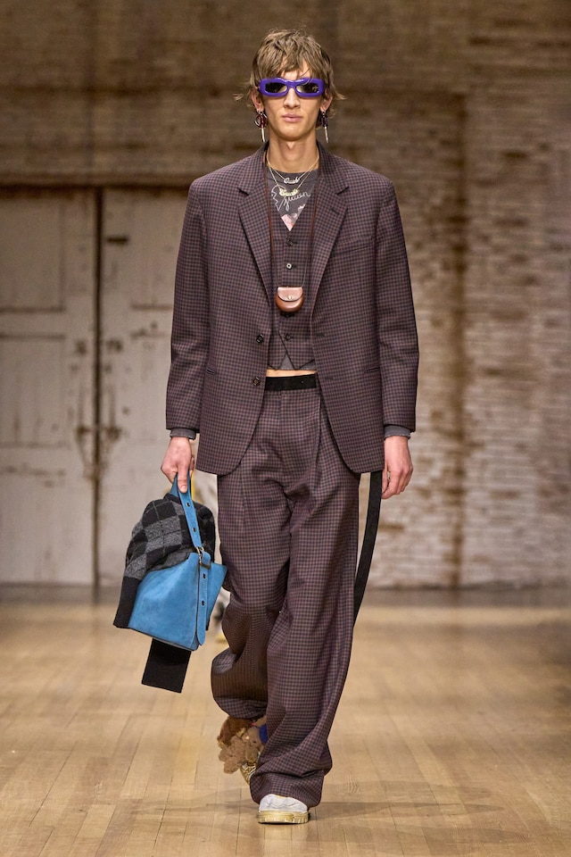 Coach AW25 16