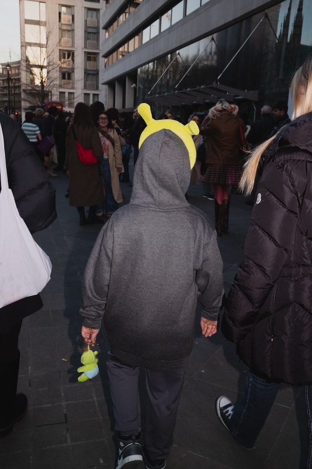 London Fashion Week street style AW25 24