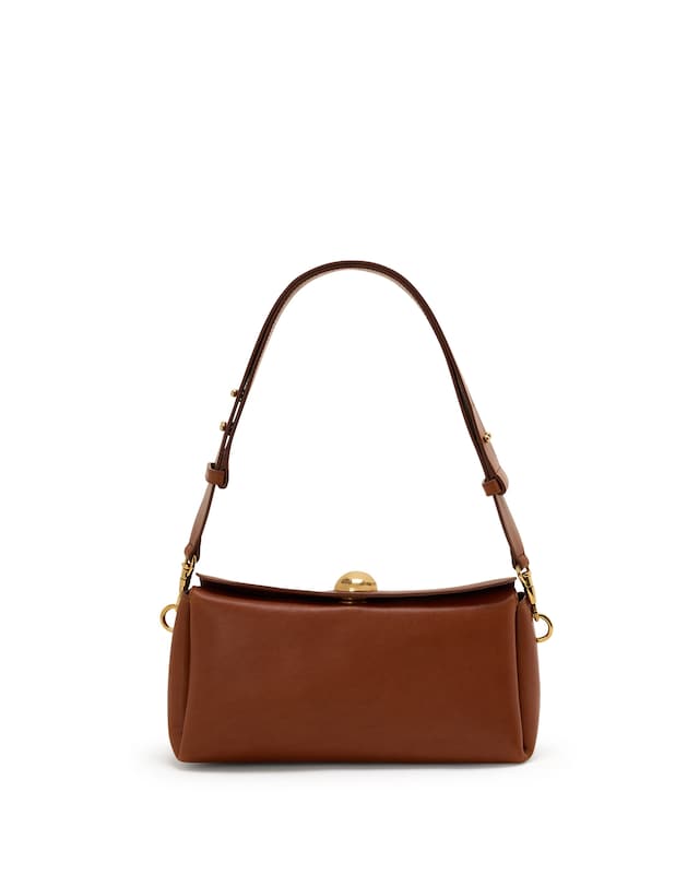 AMI LAUNCHES LE CARROUSEL BAG