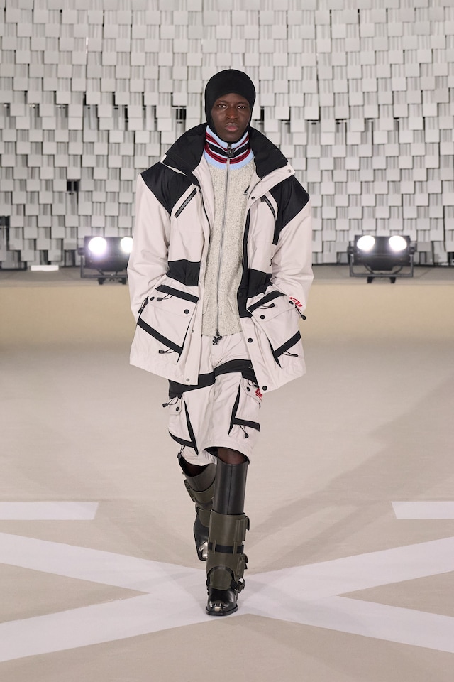 Off-White AW25 18
