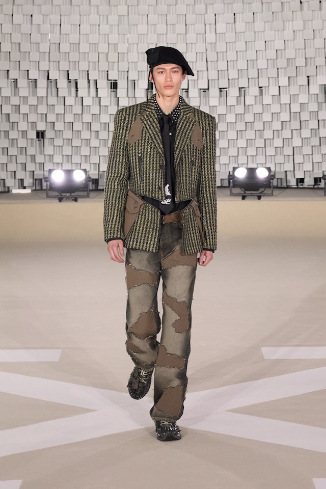 Off-White AW25 42
