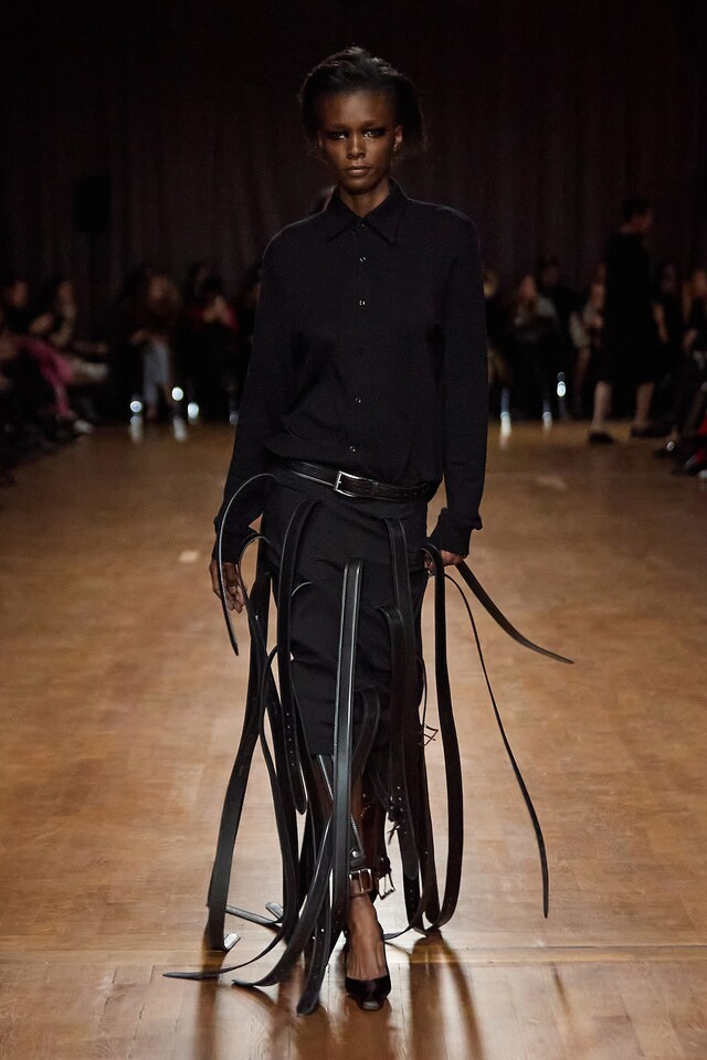 Hodakova AW25 15