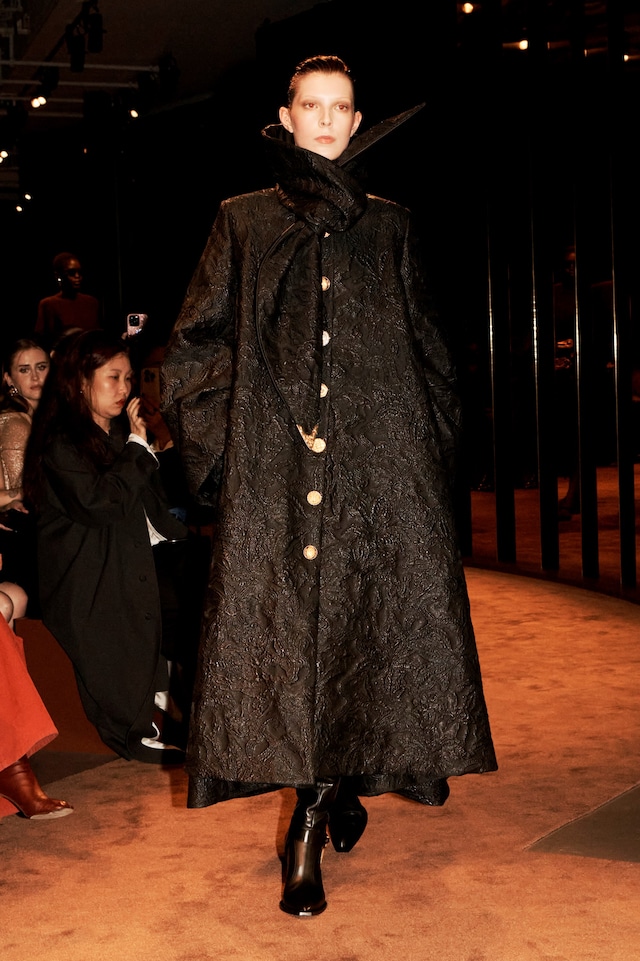 Schiaparelli AW25 ready-to-wear 3