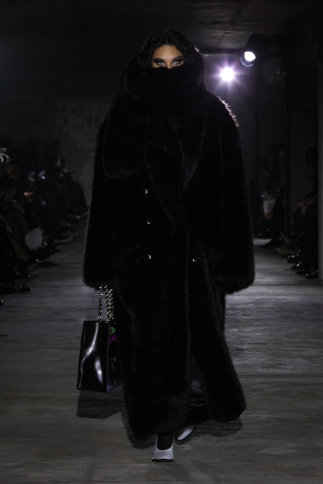 Vaquera AW25 19