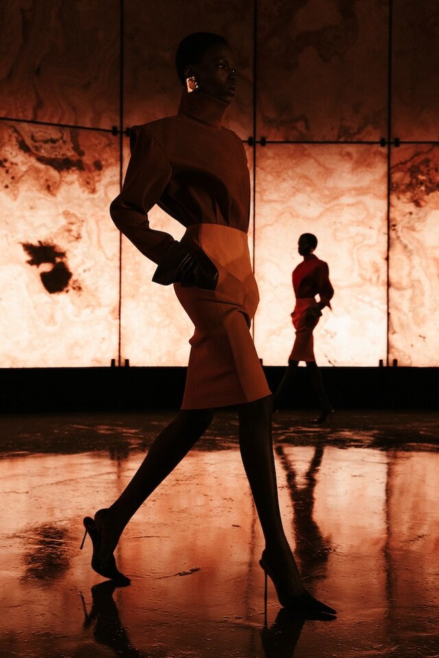 Saint Laurent SW25 womenswear show by Anthony Vaccarello 10