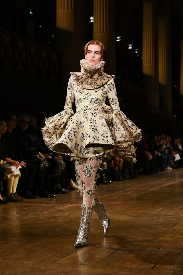 Poulaines on the AW25 runway 6