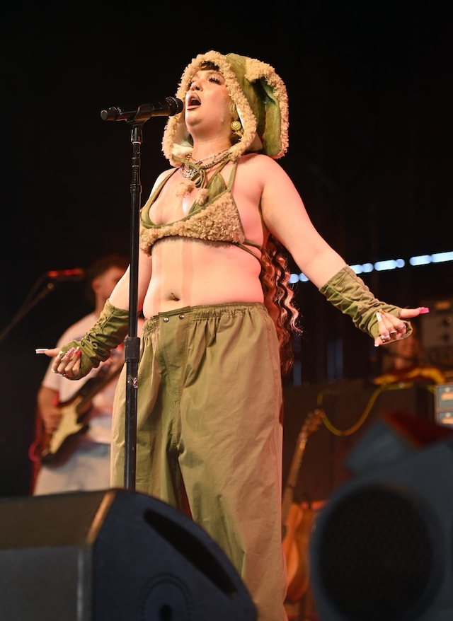 Coachella 2025 festival fashion 5
