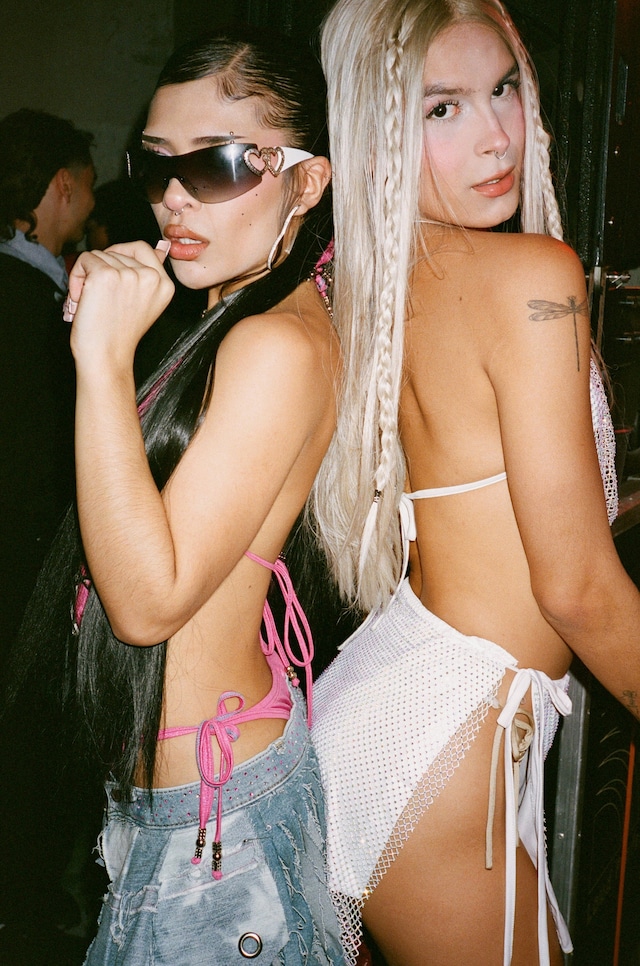 Grilleo X Club Stamina: World Wide Baddies Online 12
