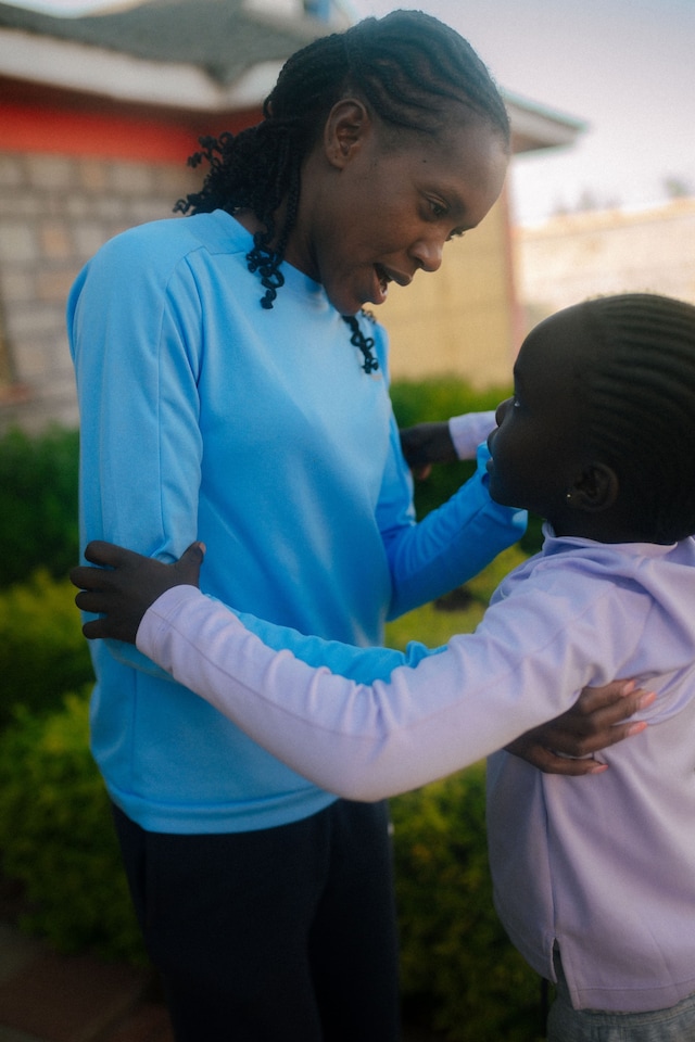 004_faith-kipyegon-and-daughter-alyn 0