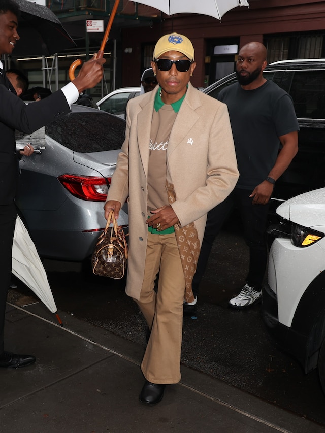 Pre-Met Gala pap walk 6