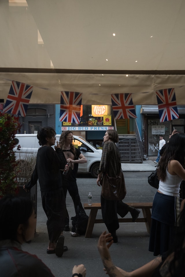 London Comes to Komune 11