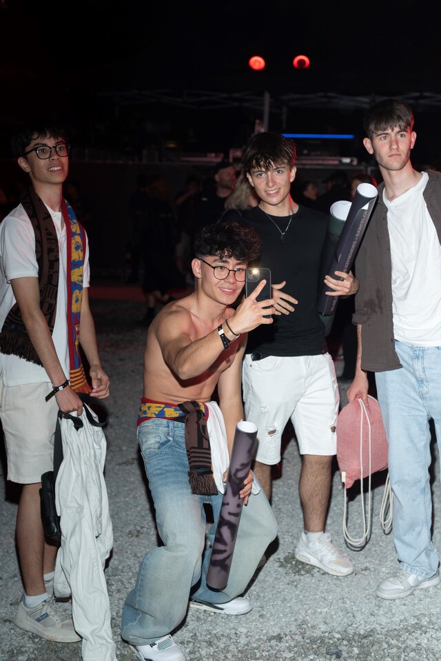 Dazed_Candid_11 5