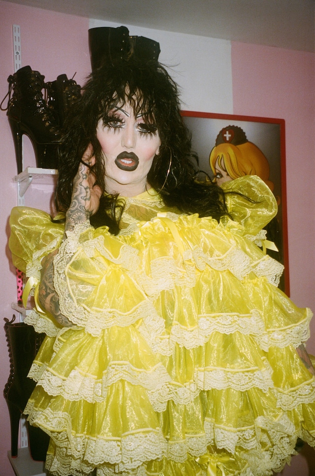 Roxy Lee, Dolly Mixture 11